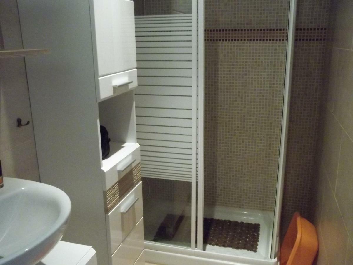 טורבייחה Madamme Curie Apartment מראה חיצוני תמונה